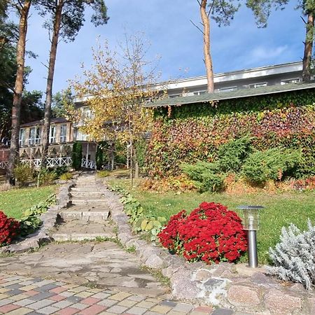 Готельно-Ресторанний Комплекс Три Бобри Lytovezh Экстерьер фото