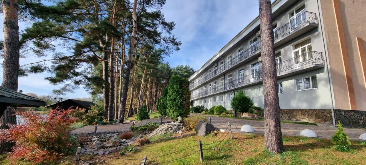 Готельно-Ресторанний Комплекс Три Бобри Lytovezh Экстерьер фото