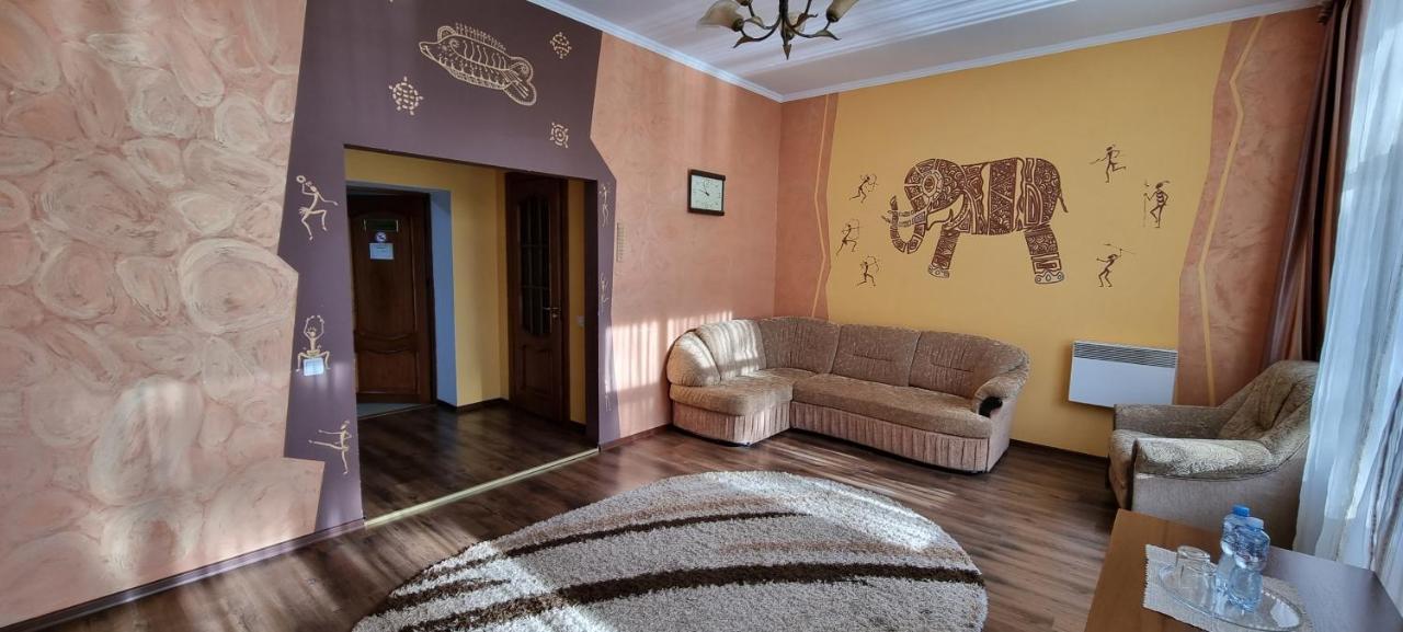Готельно-Ресторанний Комплекс Три Бобри Lytovezh Экстерьер фото
